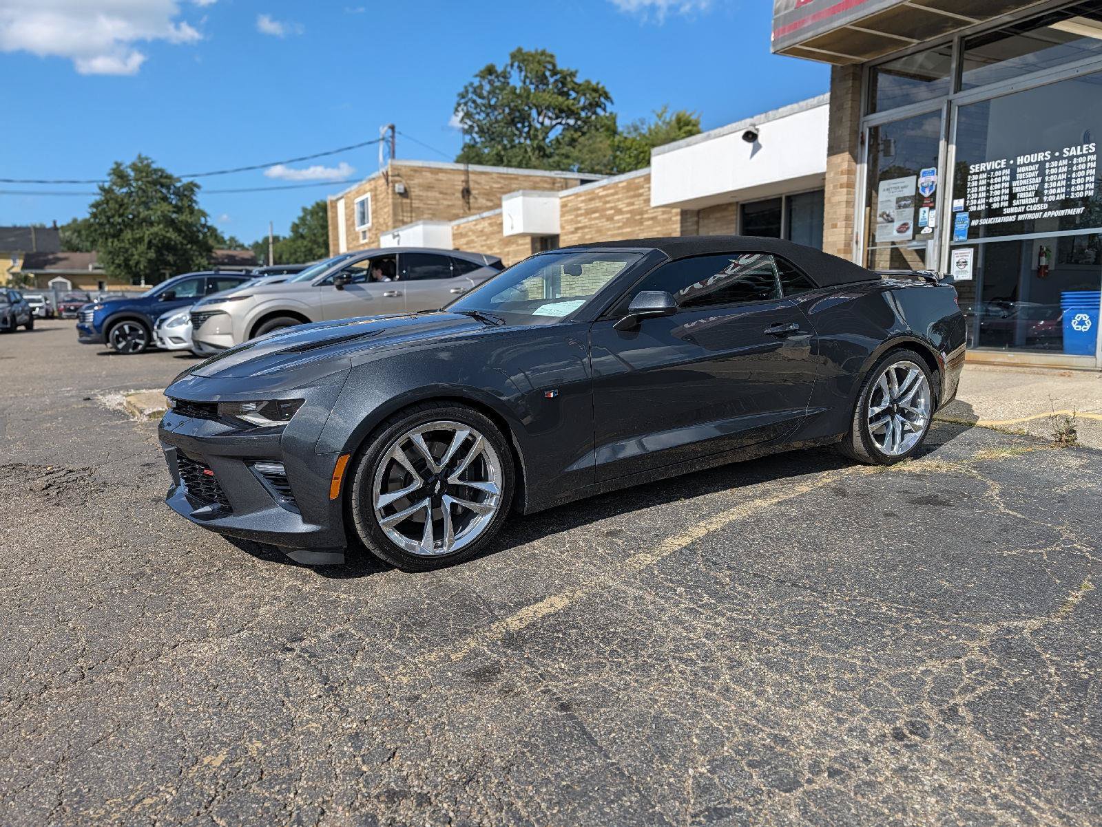 Used 2018 Chevrolet Camaro SS RWD image 16