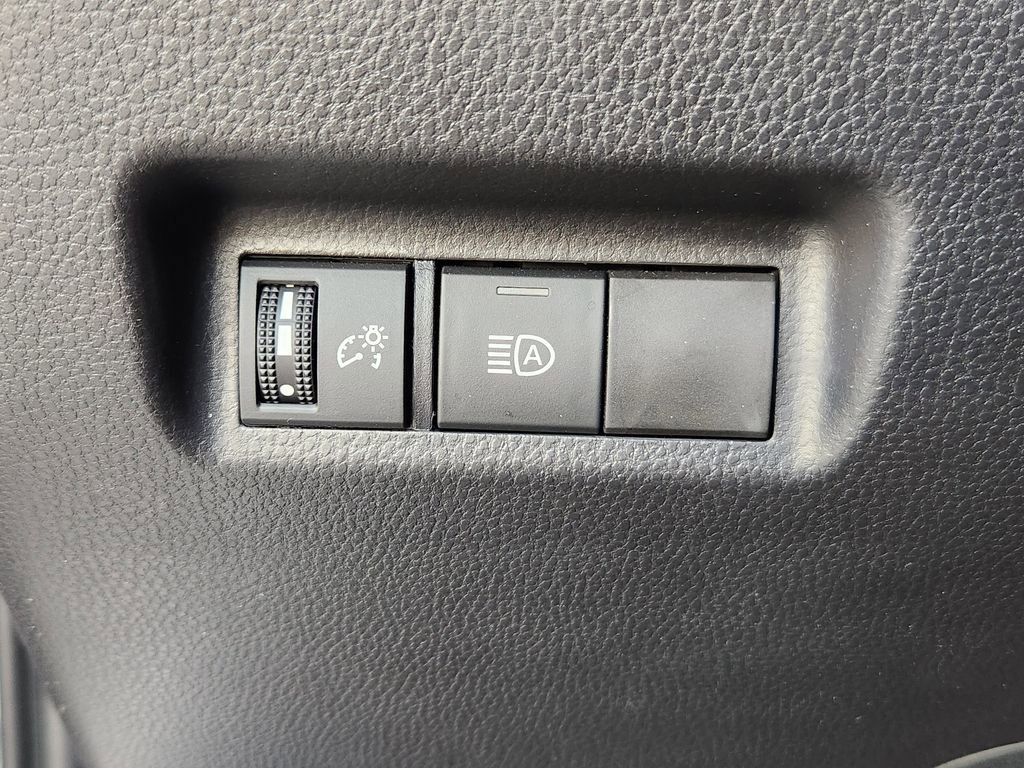 Used 2025 Toyota RAV4 LE image 21