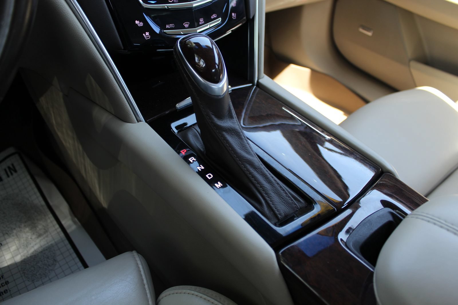 Used 2014 Cadillac XTS Premium AWD/4WD image 19