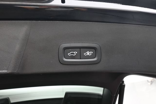 Used 2023 Volvo XC40 B5 Ultimate w/ Protection Package Premier AWD/4WD image 31