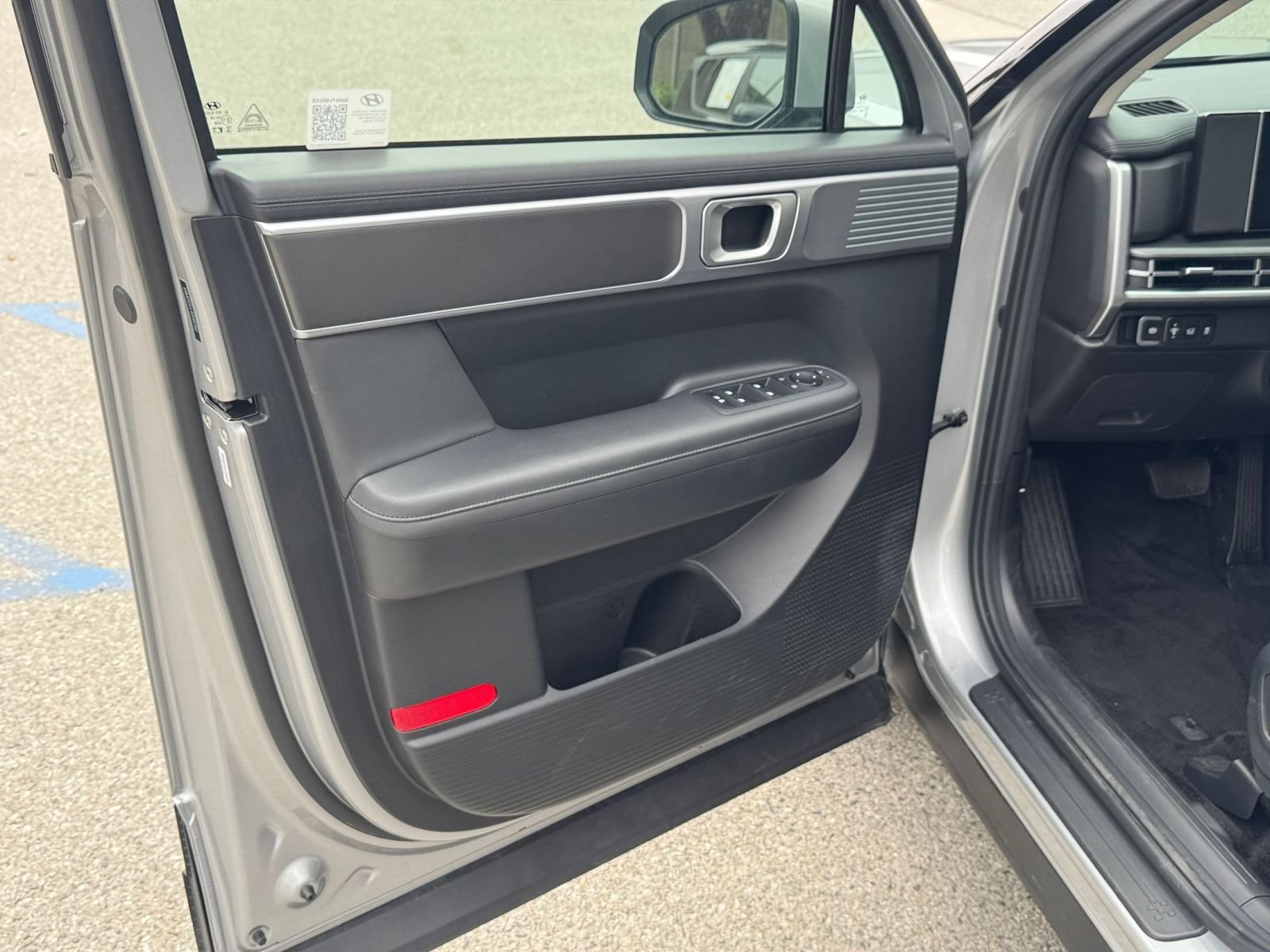 Used 2025 Hyundai Santa Fe SEL AWD/4WD image 15