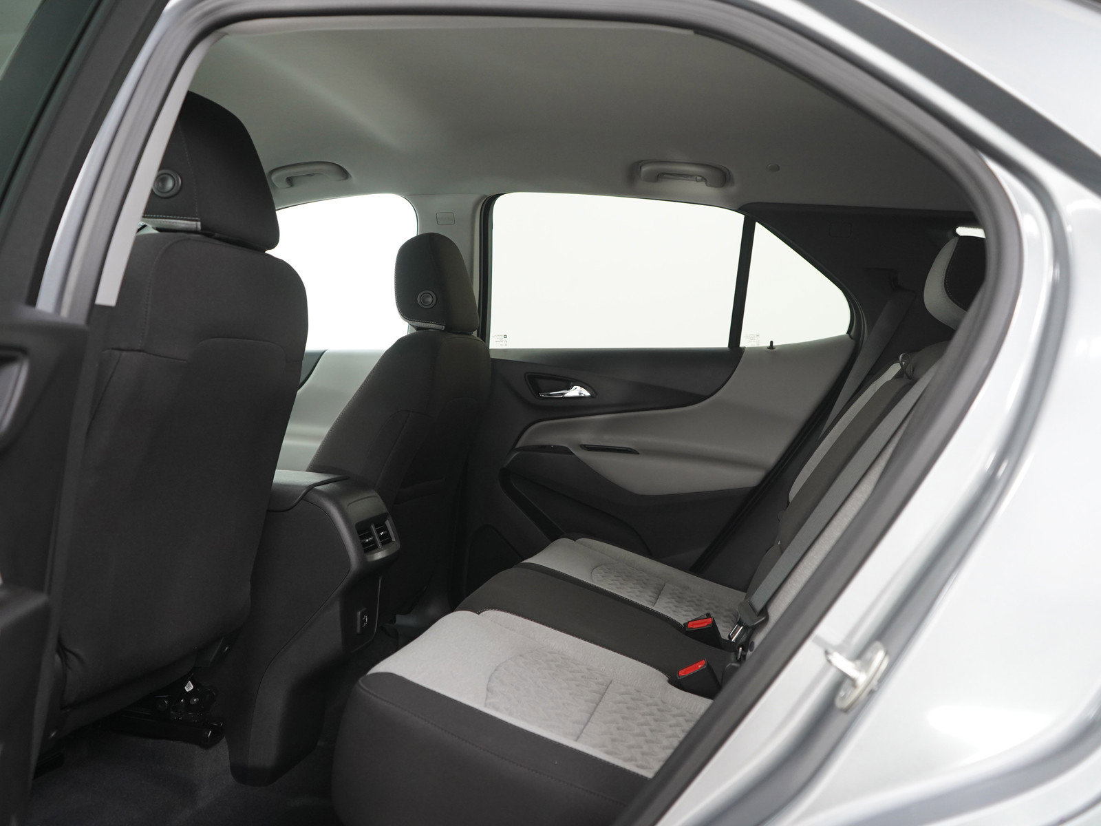 Used 2024 Chevrolet Equinox LS w/ LS Convenience Package AWD/4WD image 17