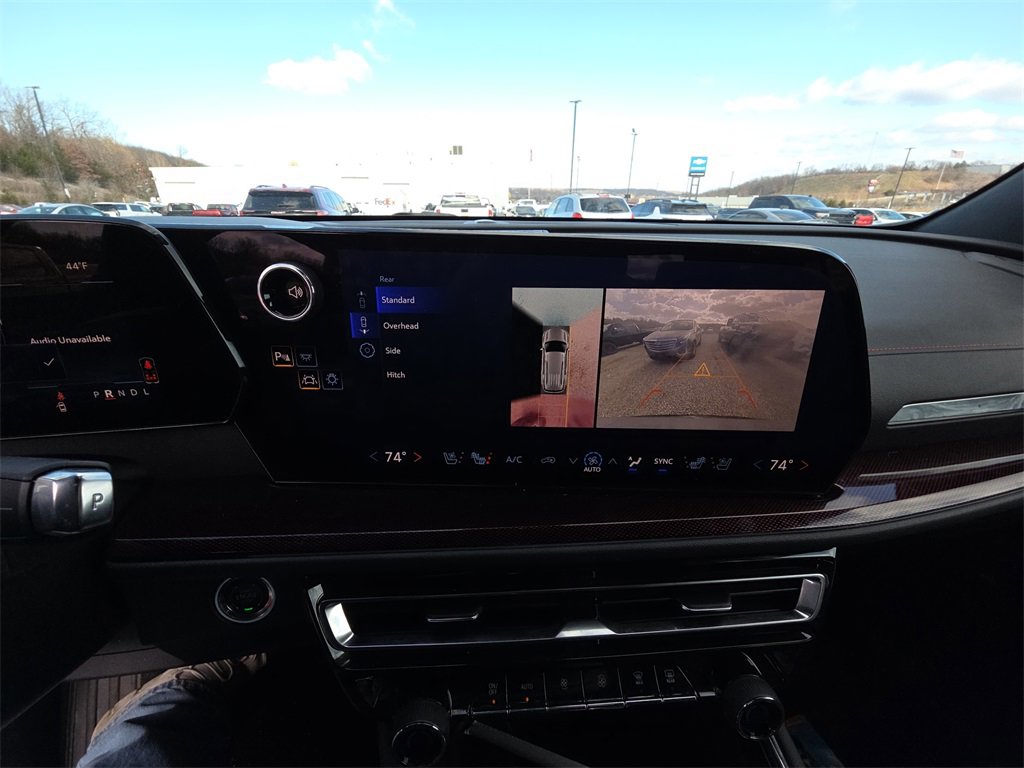 Used 2024 Chevrolet Traverse RS image 12