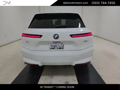 Used 2026 BMW iX xDrive45 AWD/4WD image 5