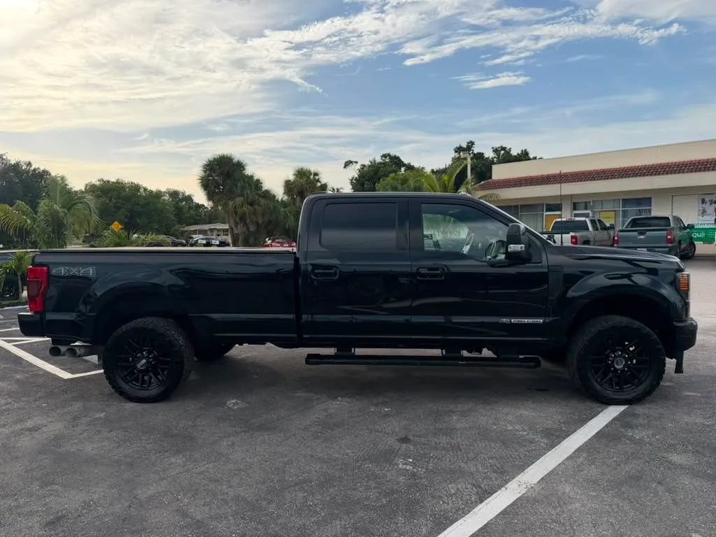 Used 2022 Ford F250 Lariat AWD/4WD image 4