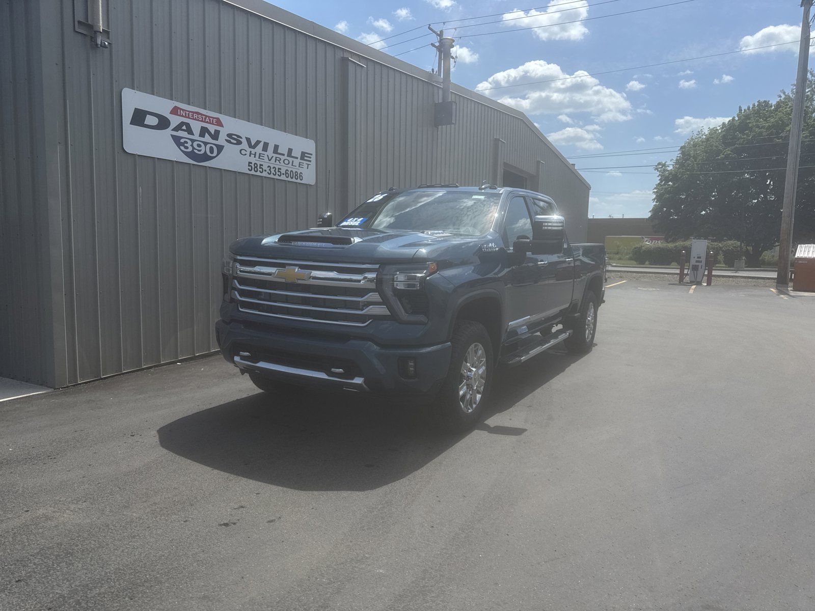 New 2026 Chevrolet Silverado 2500 High Country w/ Technology Package AWD/4WD image 4