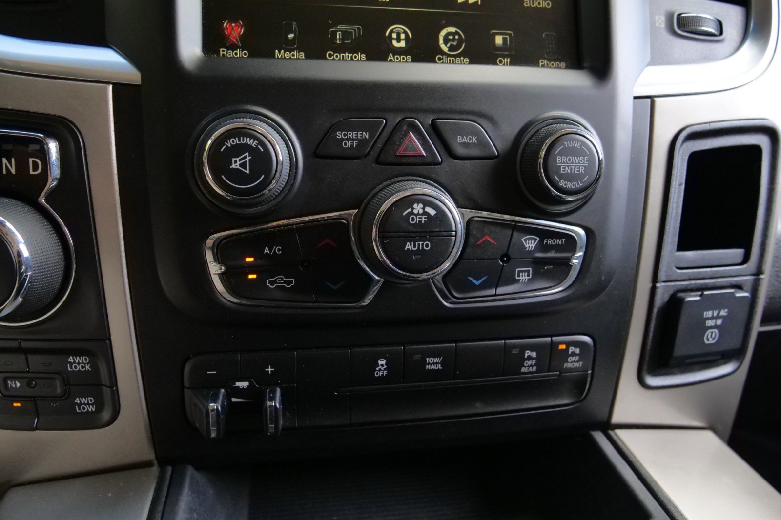 Used 2017 RAM 1500 Big Horn AWD/4WD image 22
