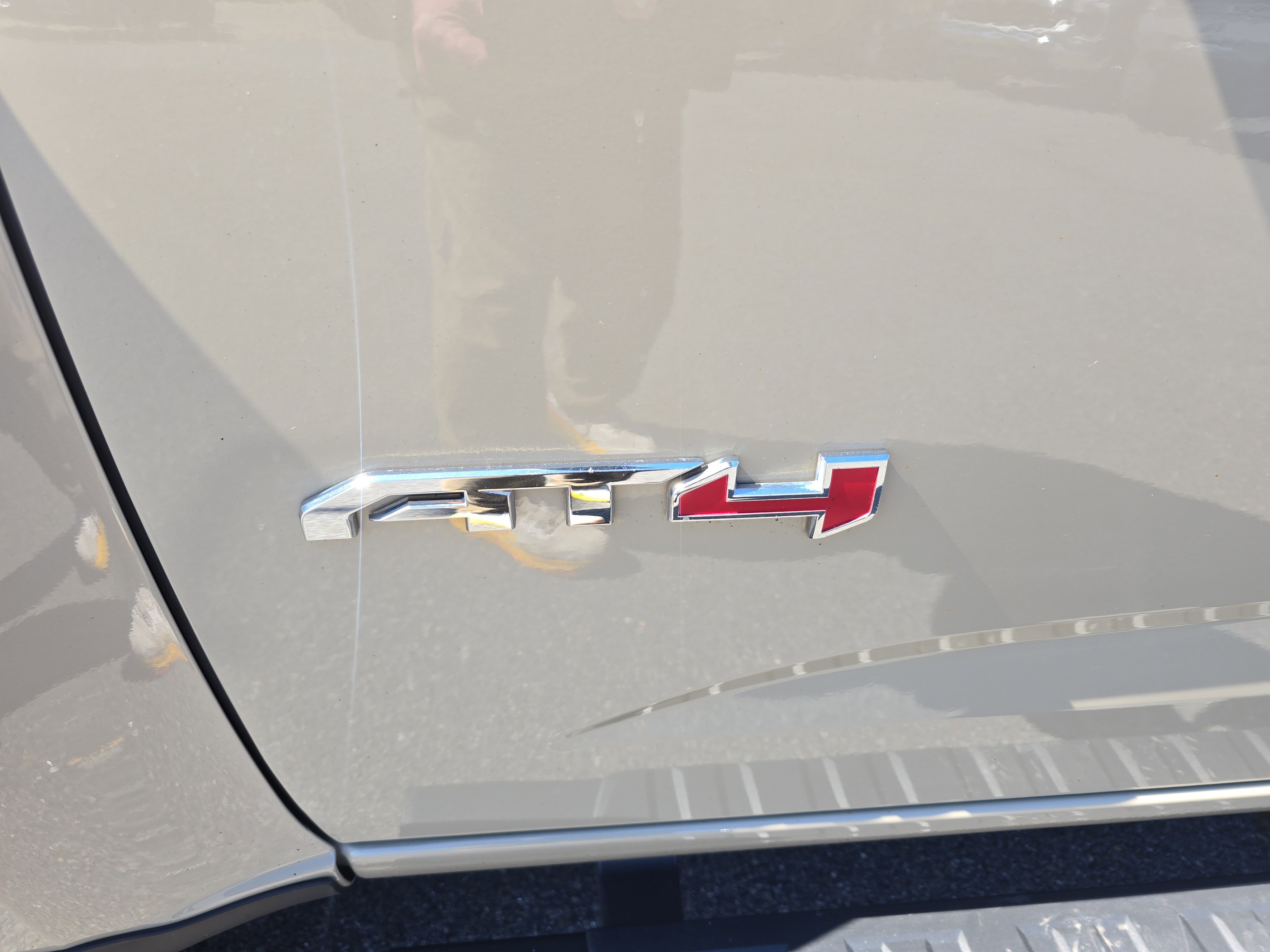 Used 2022 GMC Canyon AT4 image 12