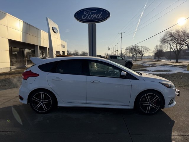 Used 2018 Ford Focus ST image 8