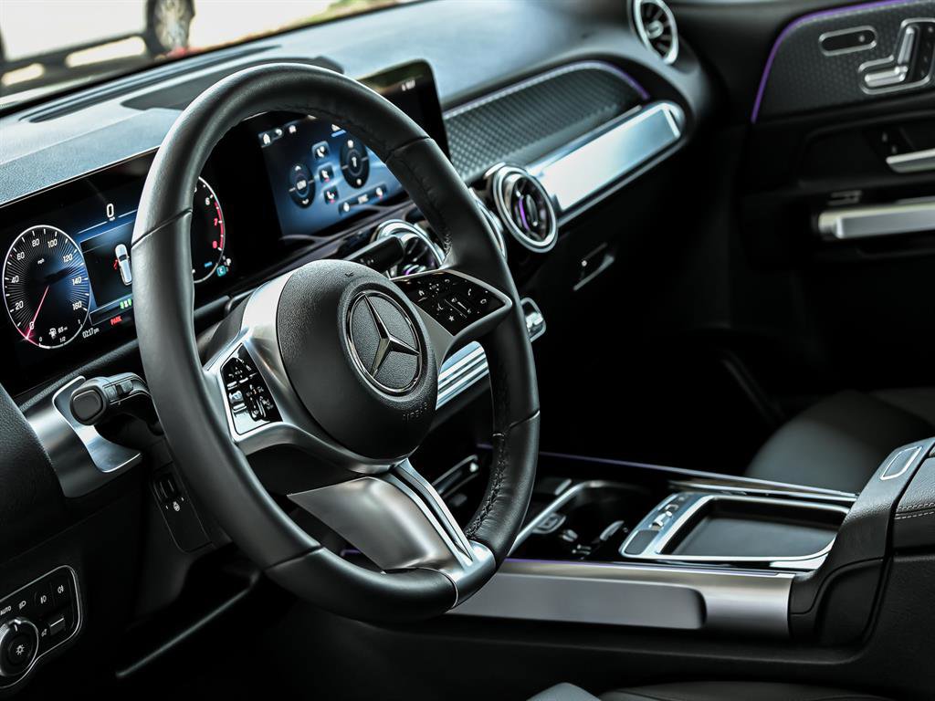 Certified 2025 Mercedes-Benz GLB 250 4MATIC image 17
