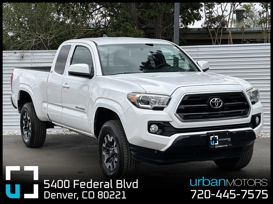 Used 2016 Toyota Tacoma SR5 AWD/4WD image 1