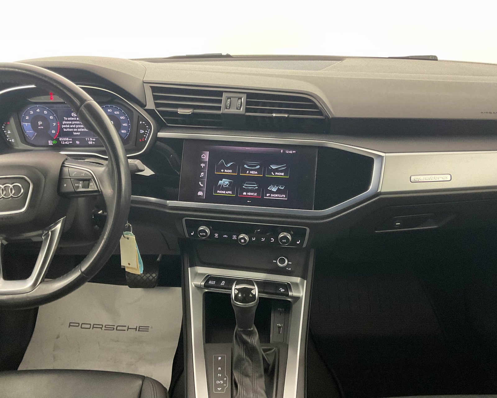 Used 2020 Audi Q3 2.0T Premium image 13