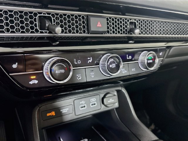 Used 2023 Honda Civic Touring image 18