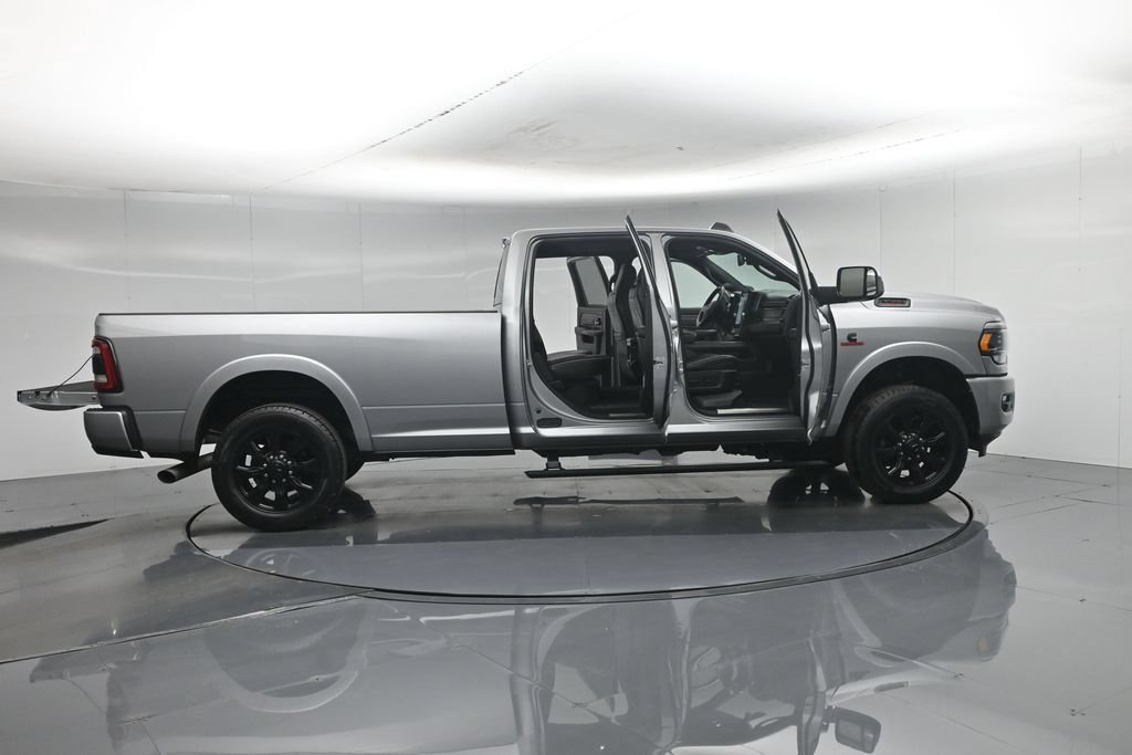 Used 2022 RAM 3500 Limited w/ Night Edition AWD/4WD image 5