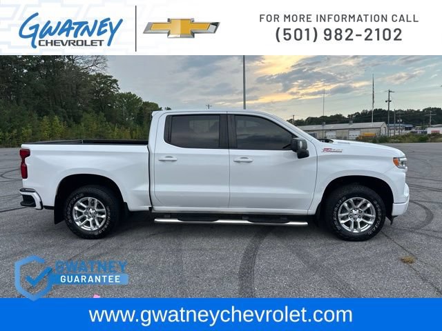 Used 2024 Chevrolet Silverado 1500 RST w/ Convenience Package II AWD/4WD image 4
