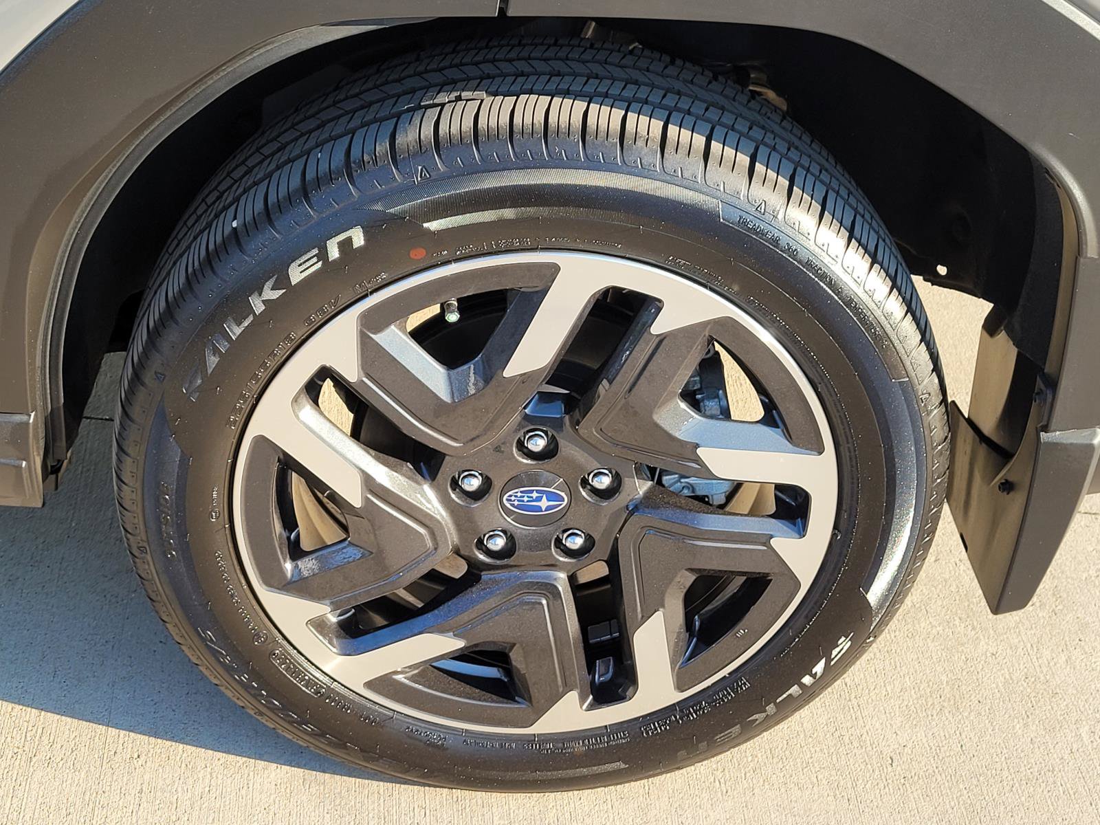 Used 2025 Subaru Forester Premium AWD/4WD image 23