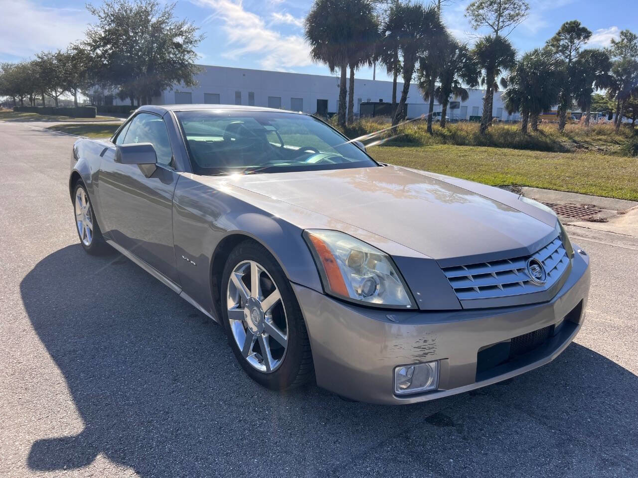 Used 2005 Cadillac XLR image 4