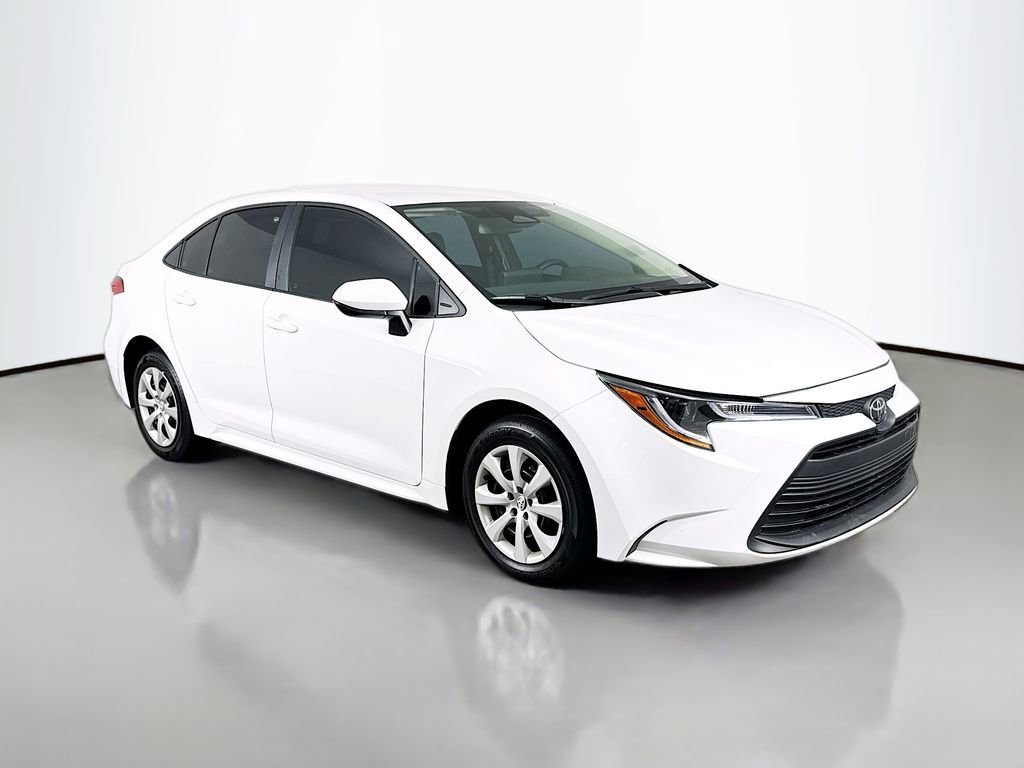 Used 2025 Toyota Corolla LE FWD image 3