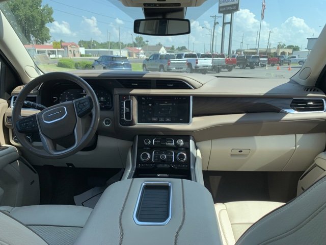 Used 2023 GMC Yukon Denali image 11