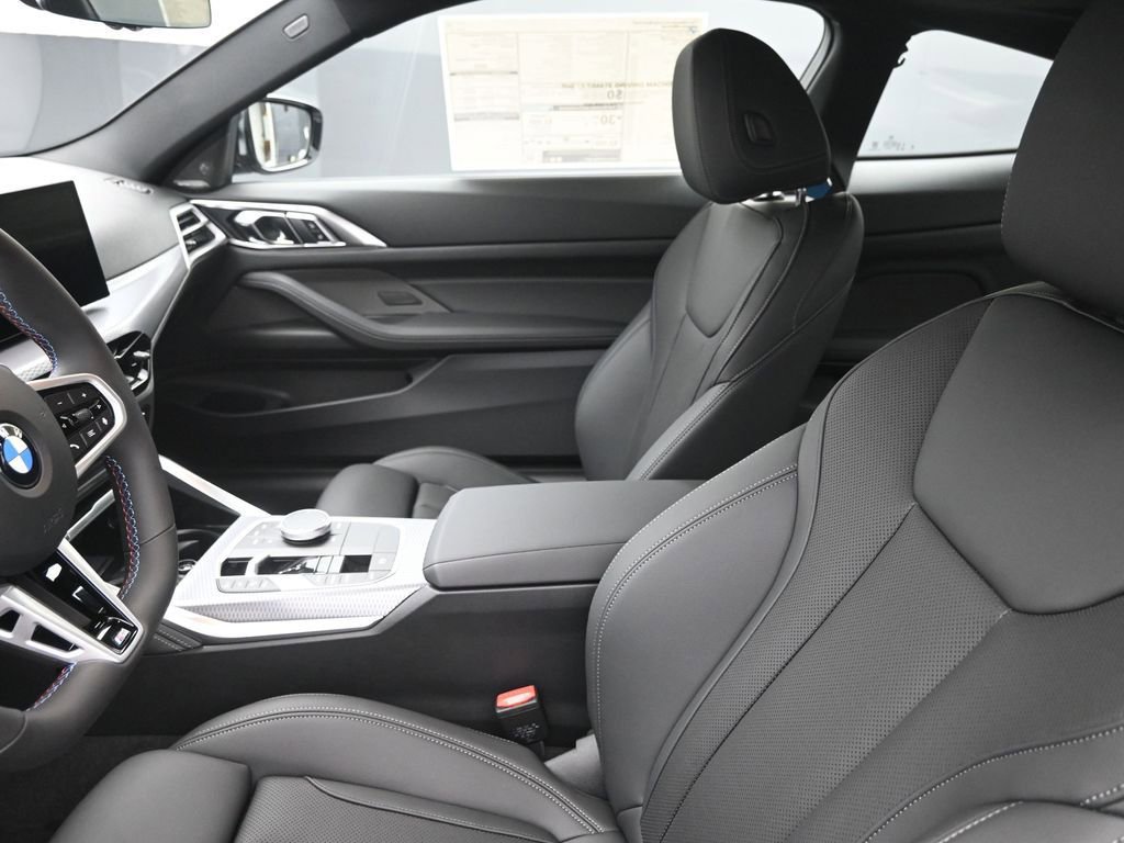 New 2026 BMW M440i Coupe RWD image 12