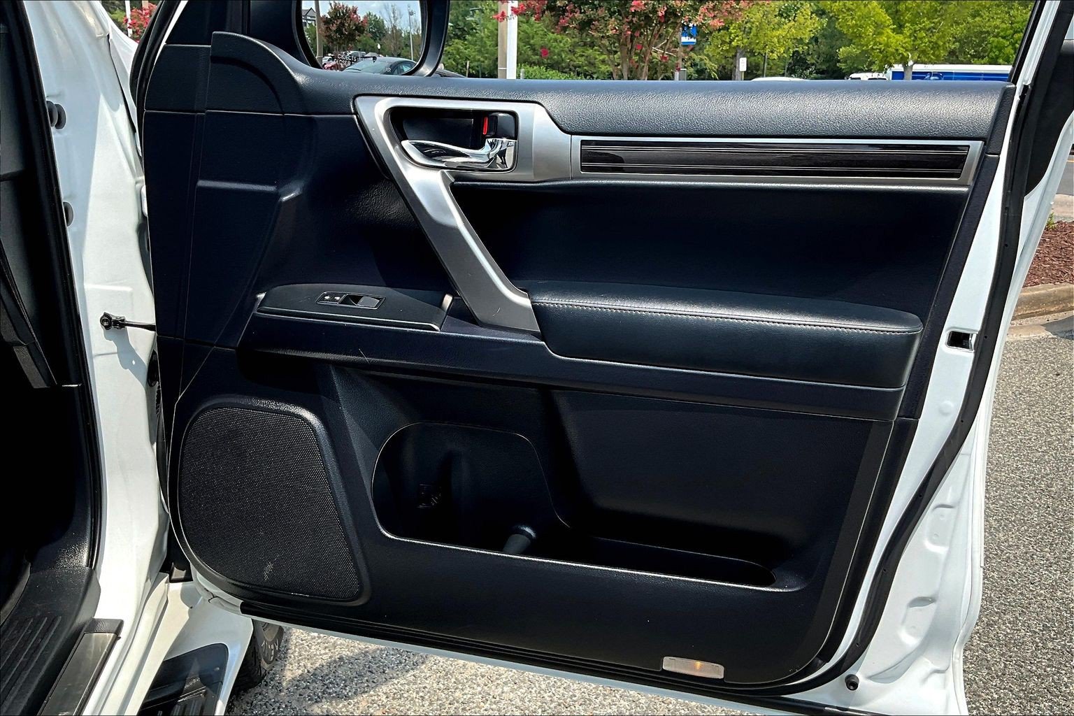 Used 2023 Lexus GX 460 Premium w/ Premium Package AWD/4WD image 19