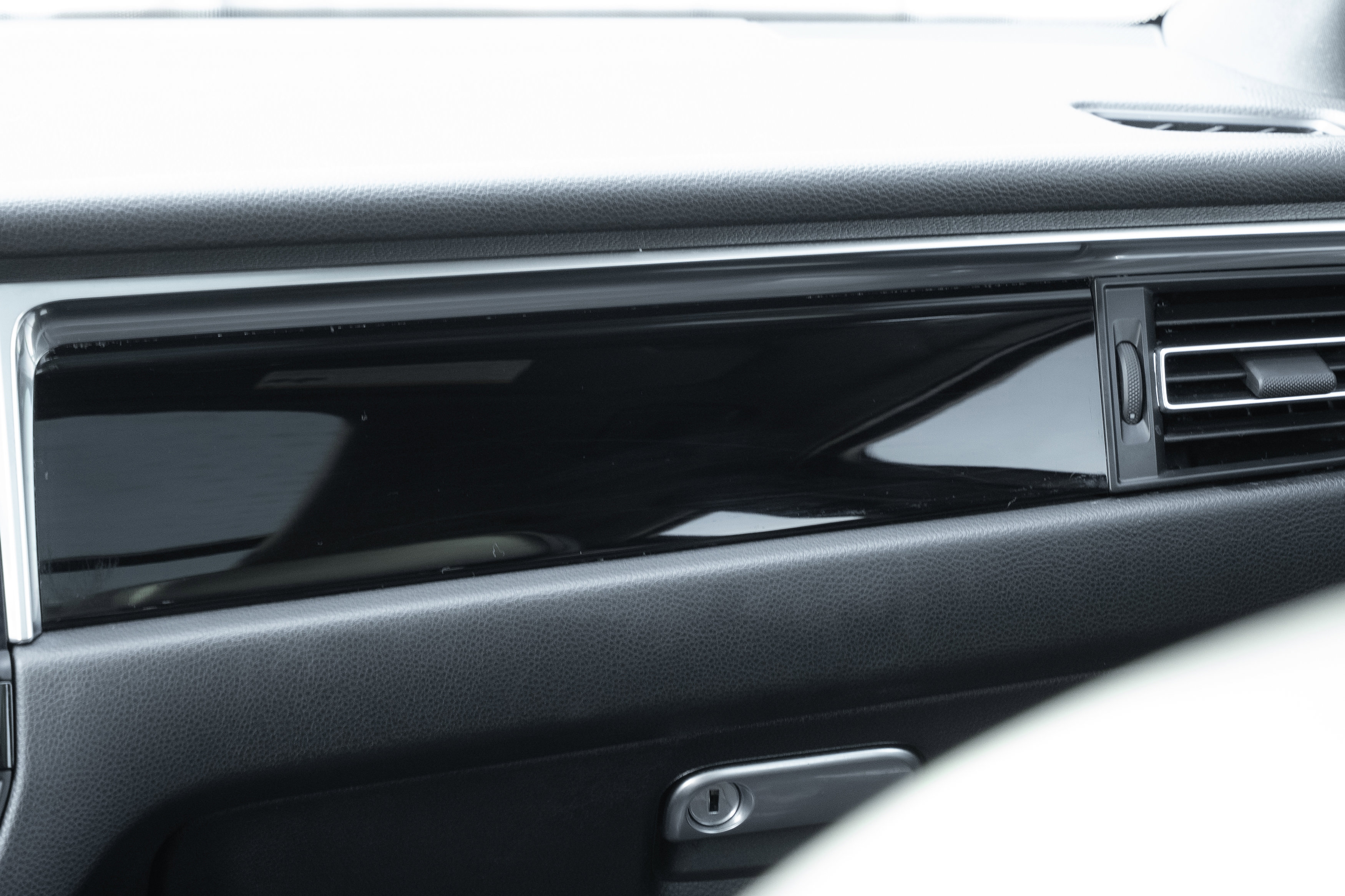 Used 2022 Porsche Macan image 14