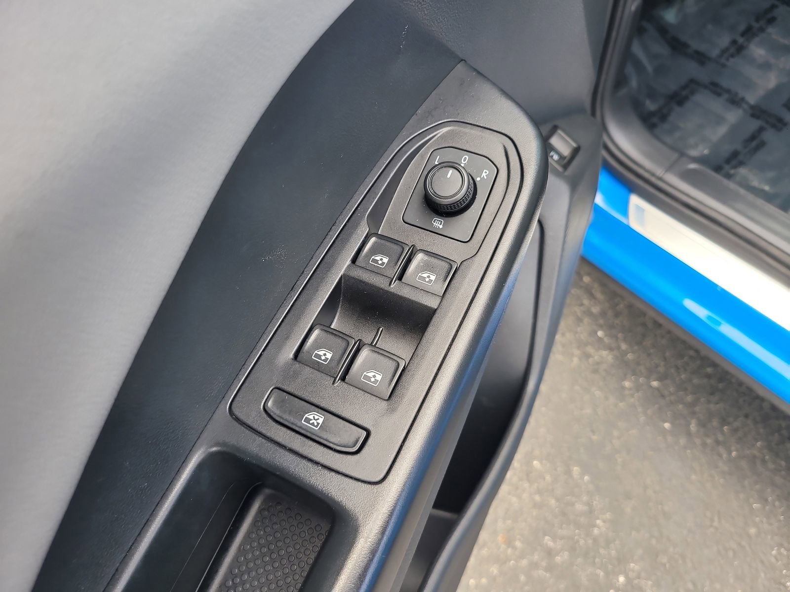 Used 2022 Volkswagen Taos SE image 17