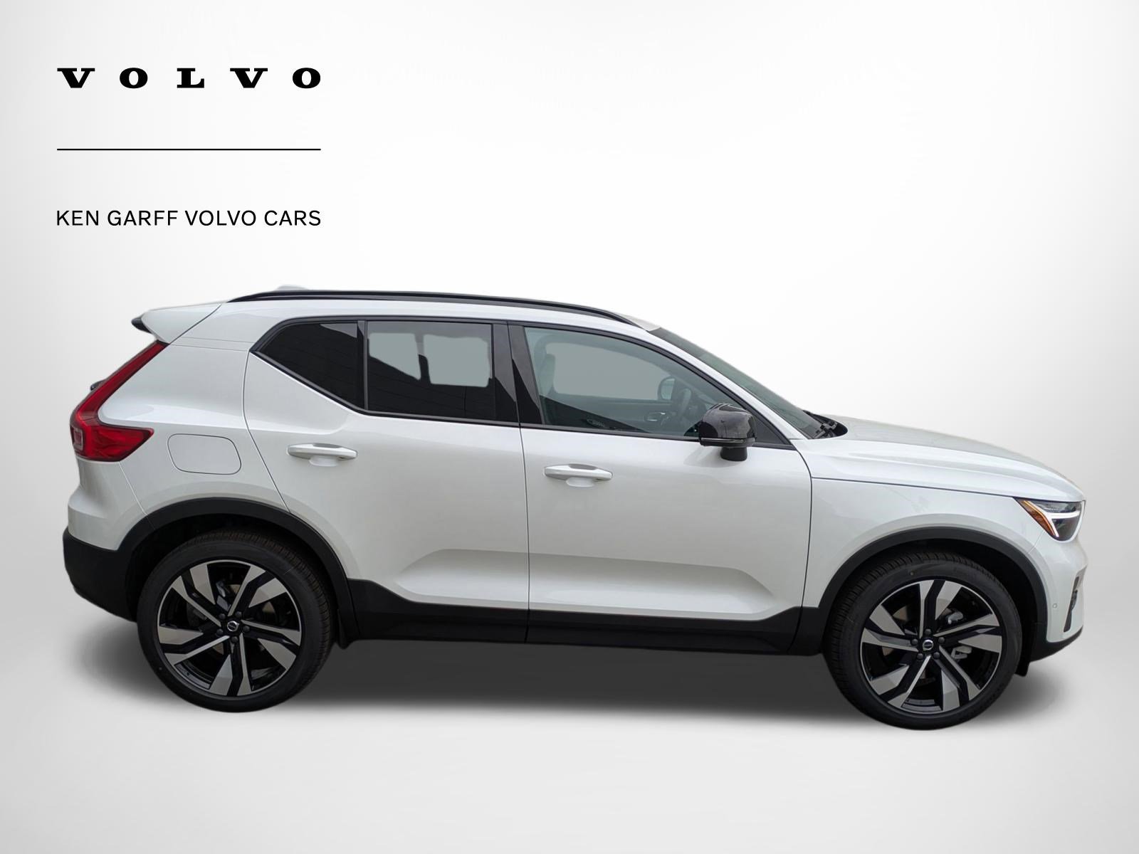 New 2026 Volvo XC40 B5 Ultra w/ Climate Package image 2