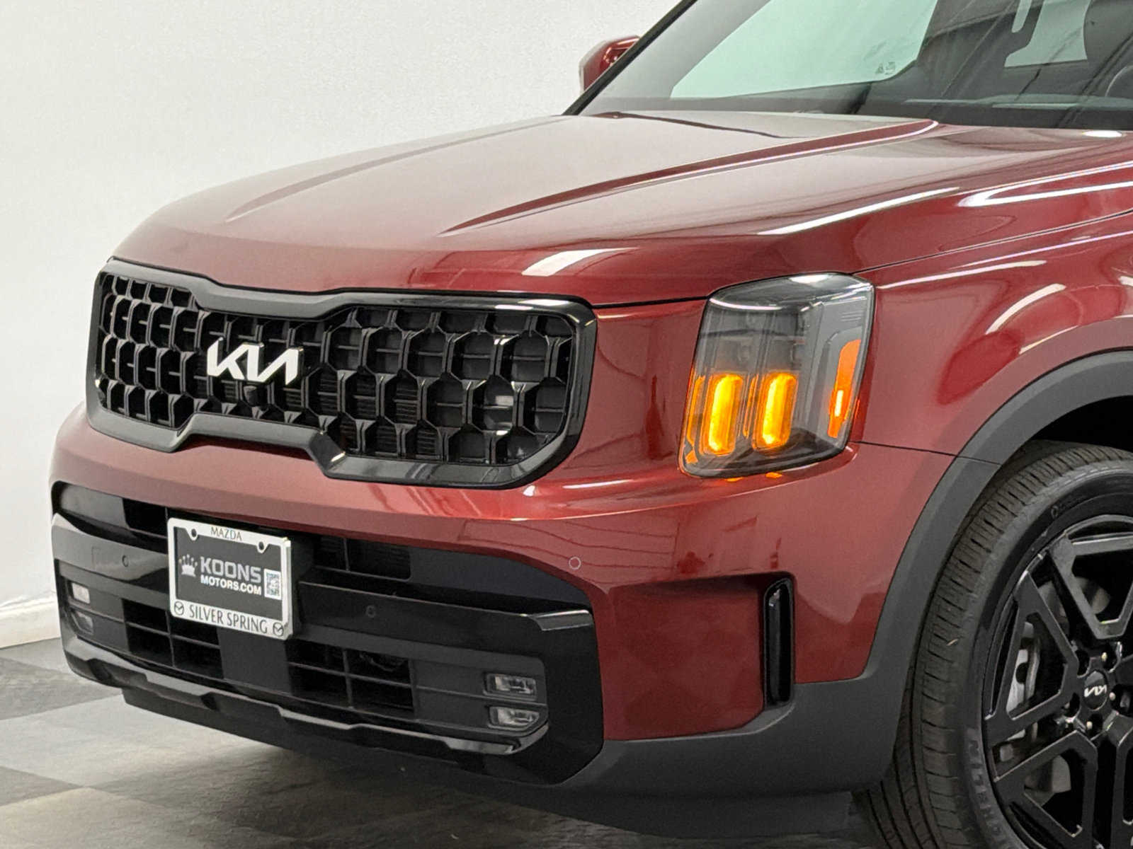 Used 2024 Kia Telluride SX Prestige X-Line AWD/4WD image 2