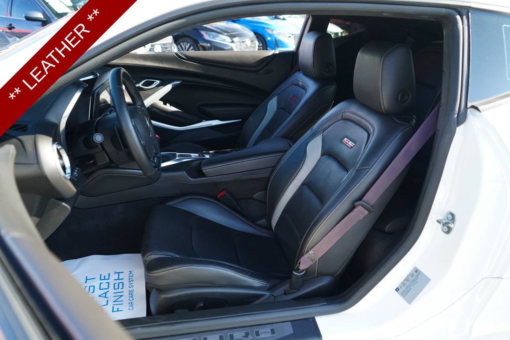 Used 2017 Chevrolet Camaro SS RWD image 6