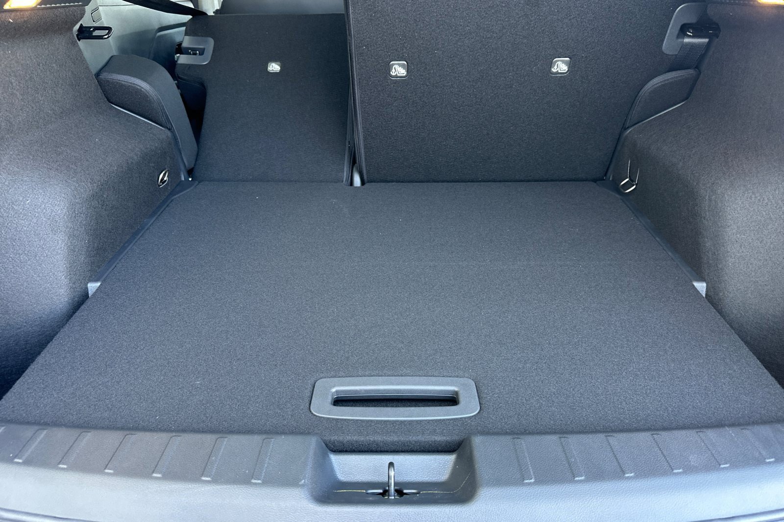 New 2025 Nissan Kicks SR image 12