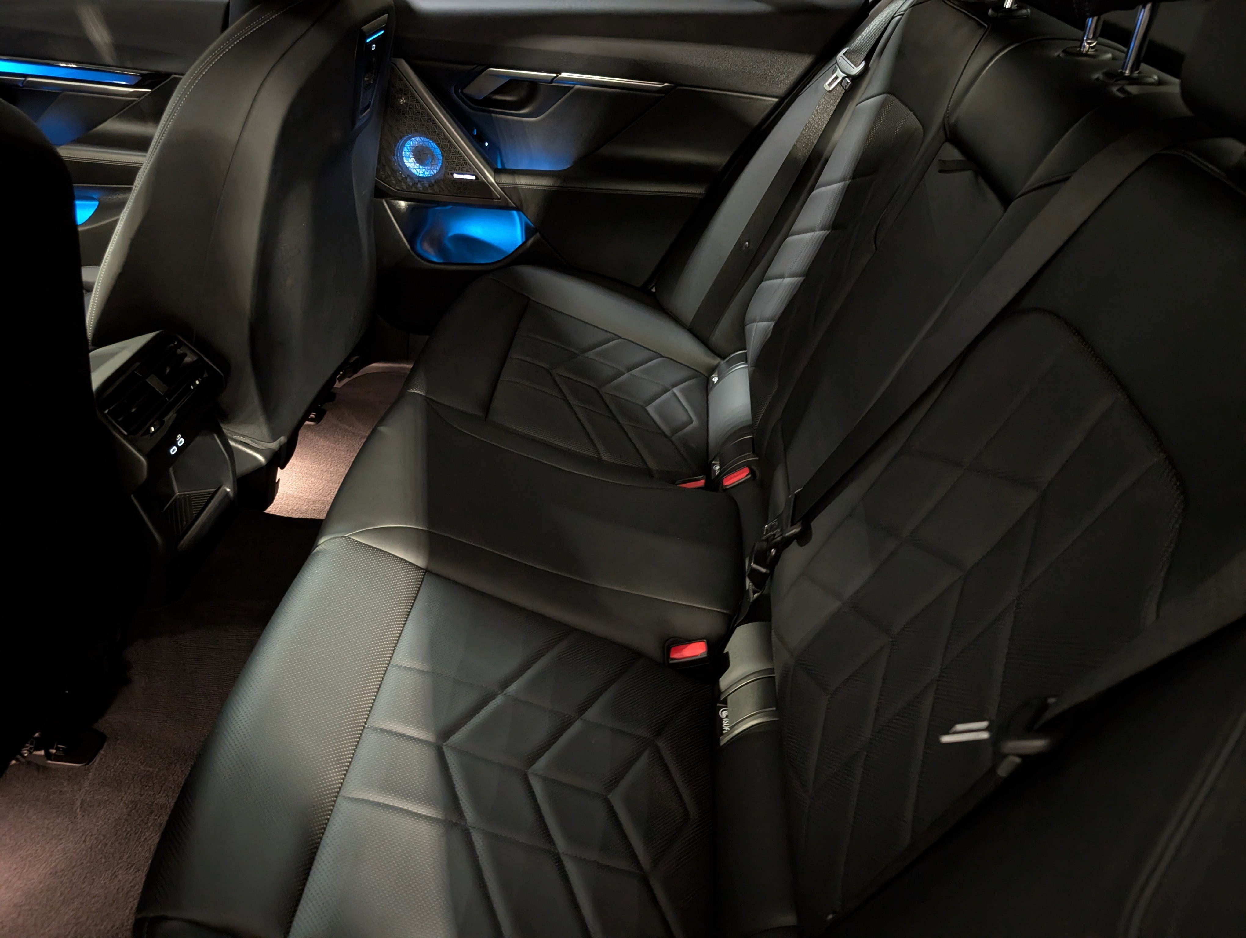 Used 2024 BMW i5 M60 w/ Premium Package image 24