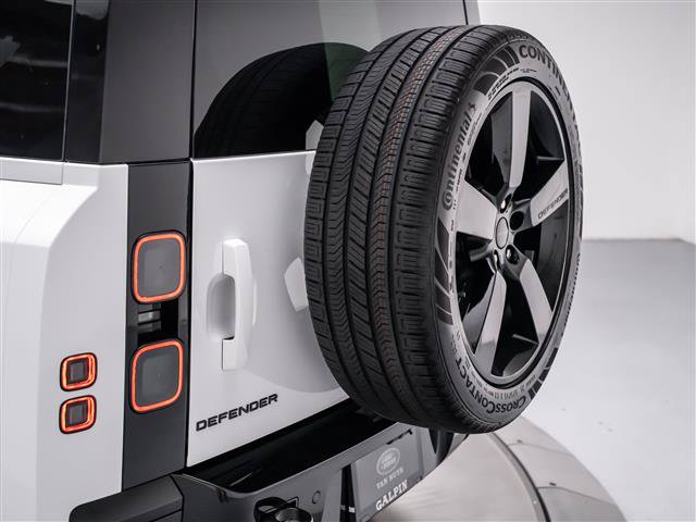 New 2026 Land Rover Defender 110 X-Dynamic SE AWD/4WD image 30