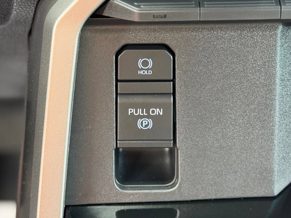Used 2023 Toyota Tundra Limited AWD/4WD image 18