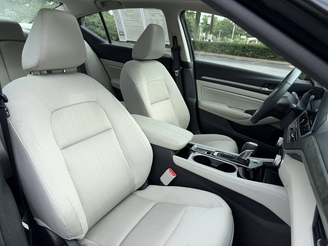 Used 2023 Nissan Altima 2.5 SV w/ SV Premium Package FWD image 32