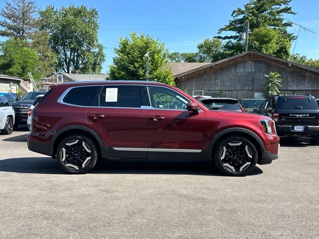 Used 2023 Kia Telluride EX AWD/4WD image 17