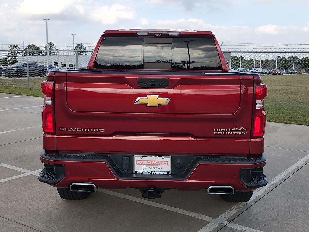 Used 2022 Chevrolet Silverado 1500 High Country w/ Technology Package image 6