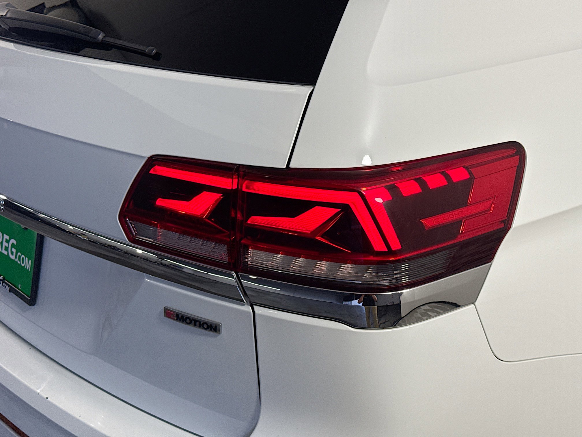 Used 2021 Volkswagen Atlas SEL R-Line image 34