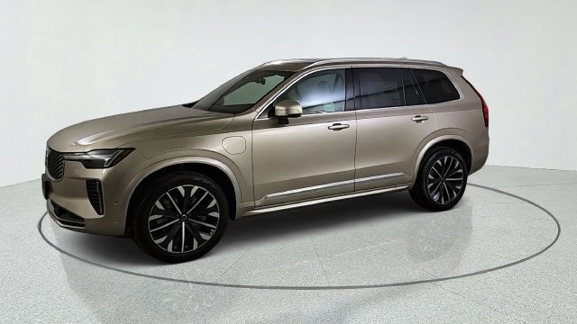 New 2026 Volvo XC90 T8 Plus w/ Protection Package Premier AWD/4WD image 3
