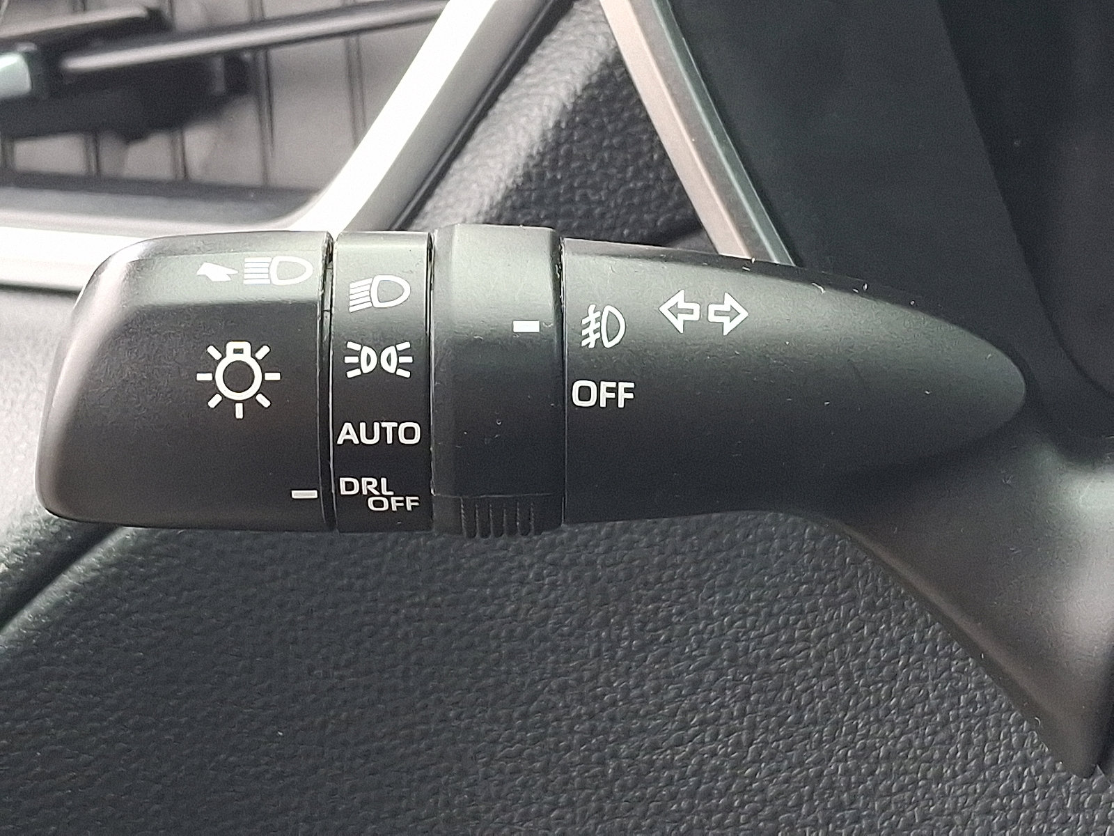 Certified 2023 Toyota Corolla Cross XLE w/ Convenience Package image 26