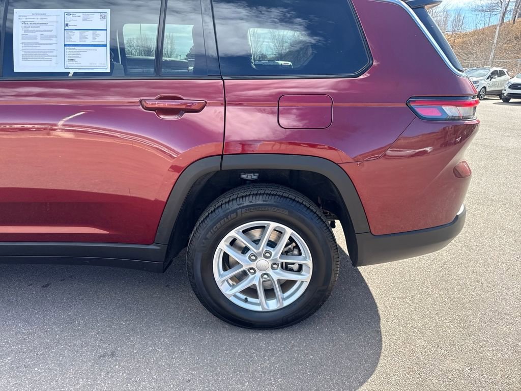 Used 2023 Jeep Grand Cherokee L Laredo image 37