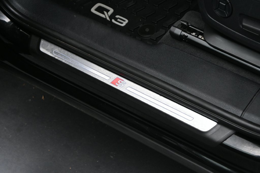 Used 2020 Audi Q3 2.0T Premium Plus w/ Premium Plus Package AWD/4WD image 6