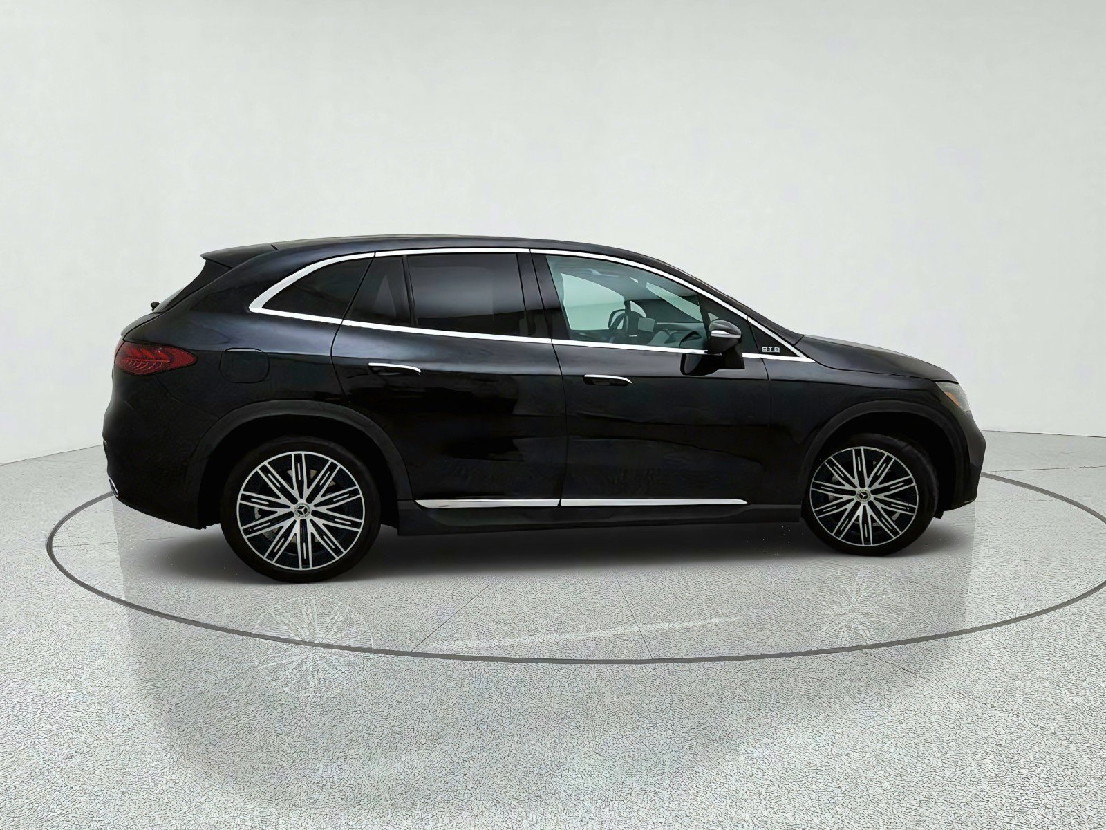 Used 2023 Mercedes-Benz EQE 500 4MATIC SUV image 7