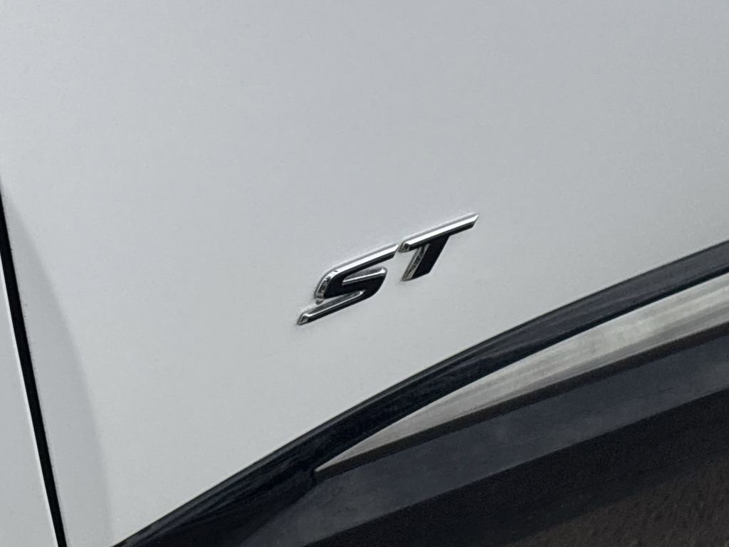 New 2026 Buick Envision Sport Touring image 32