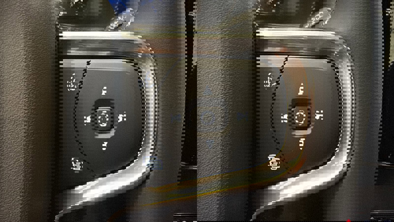 Used 2026 Volvo XC40 B5 Plus w/ Protection Package Premier image 14