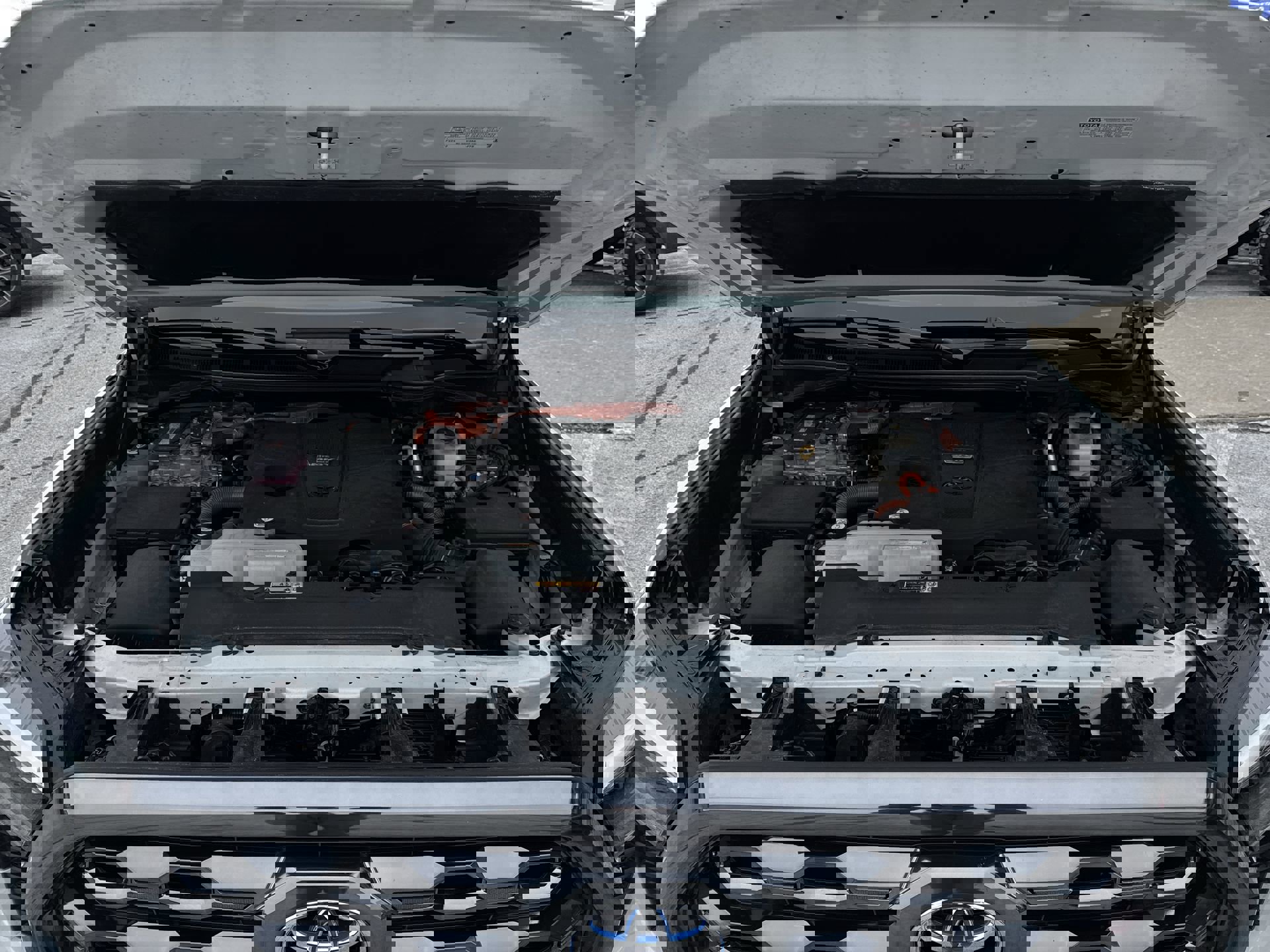 Used 2024 Toyota Tundra Platinum image 30