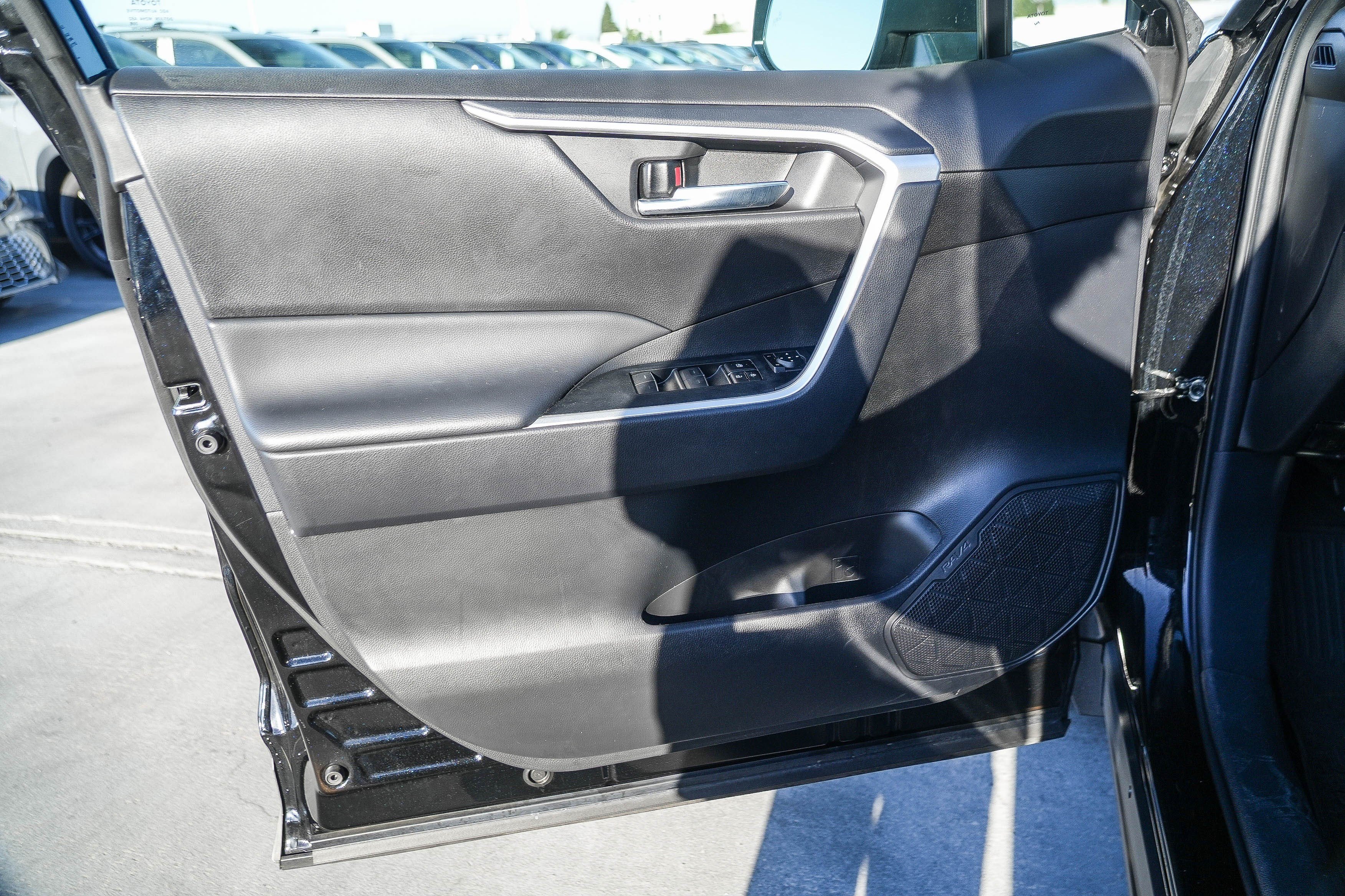 Certified 2024 Toyota RAV4 XLE FWD image 21