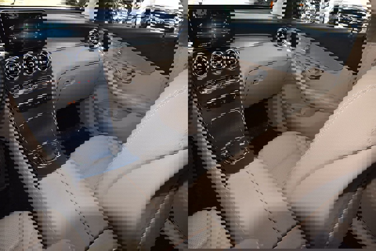 Used 2022 Mercedes-Benz GLC 300 image 17