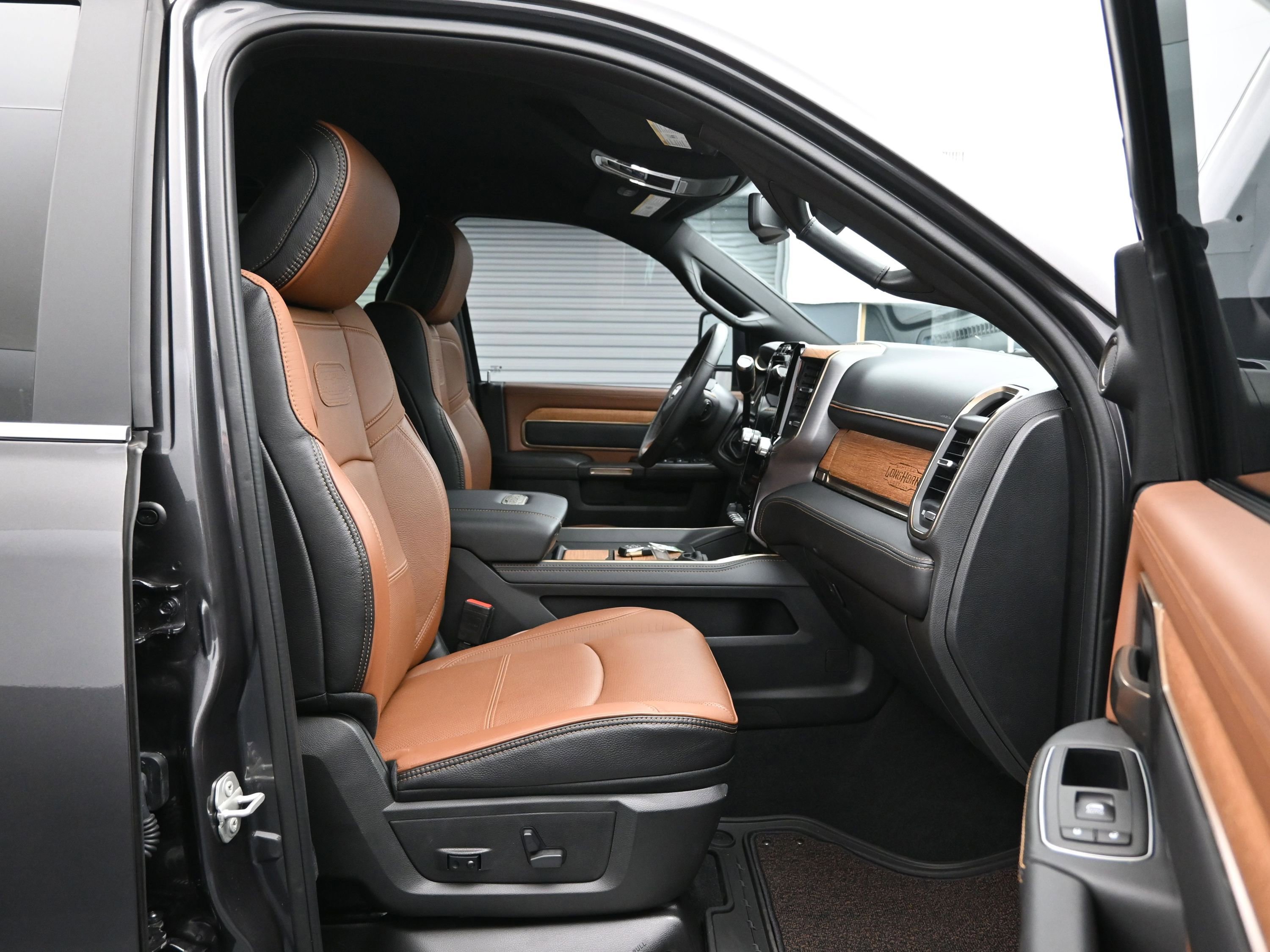 Used 2023 RAM 2500 Limited image 13