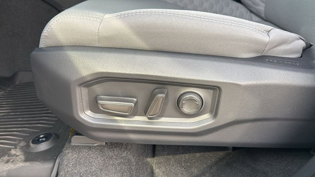 New 2025 Toyota Tundra SR5 AWD/4WD image 15
